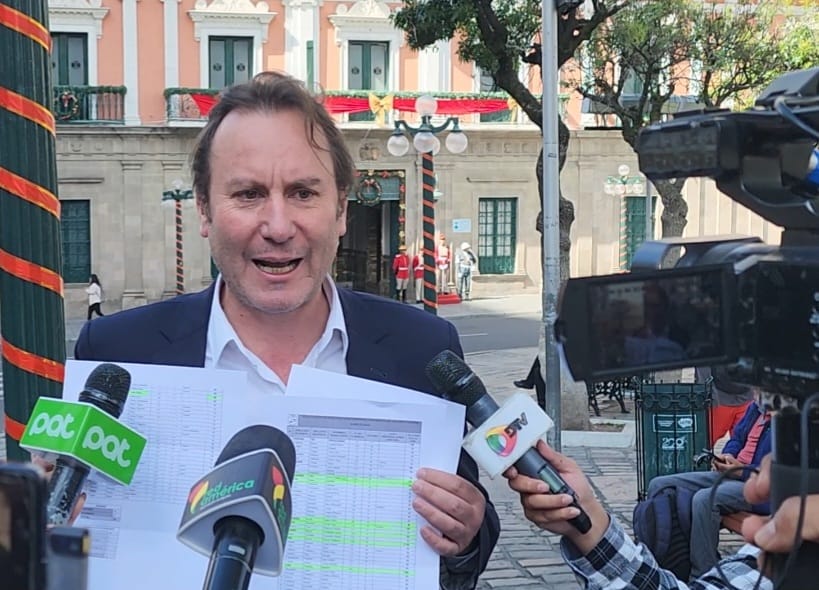 Candidato denuncia riesgo de fraude en elección de tribunal electoral en Bolivia