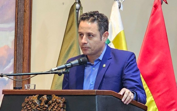 Vicepresidente Lara rechaza drásticas medidas económicas anunciadas por el Presidente Paz