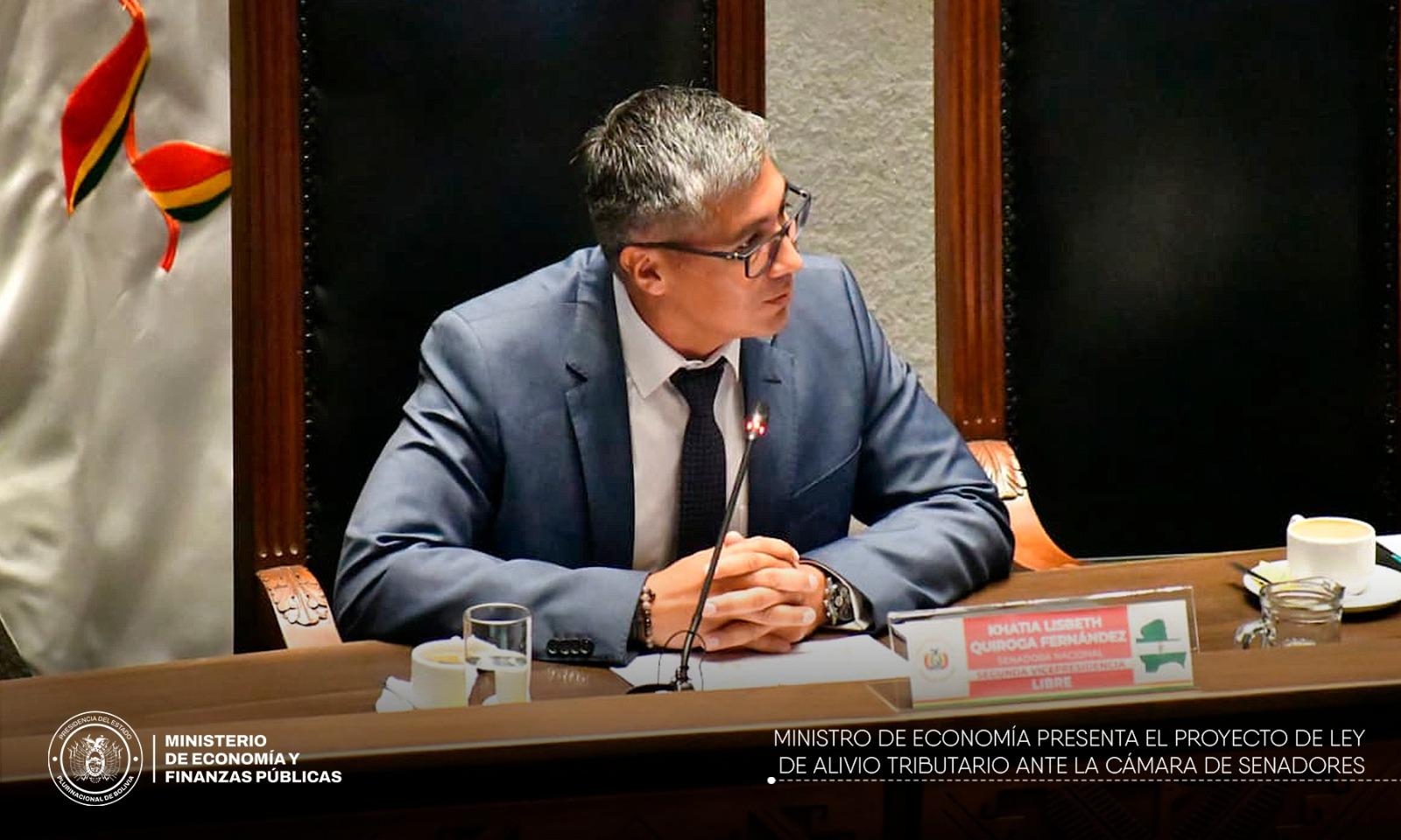 Exigen renuncia del ministro de Economía tras censura de la Asamblea por incomparecencia