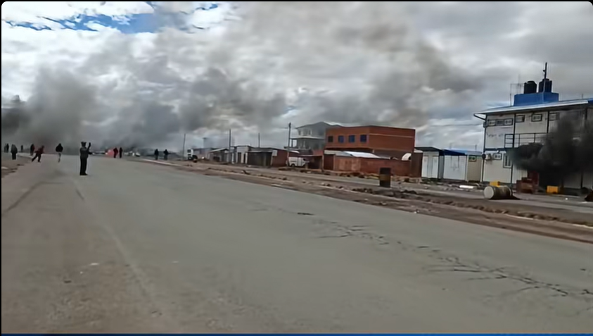 Corredor humanitario: Bloqueadores toman e incendian la tranca de ...