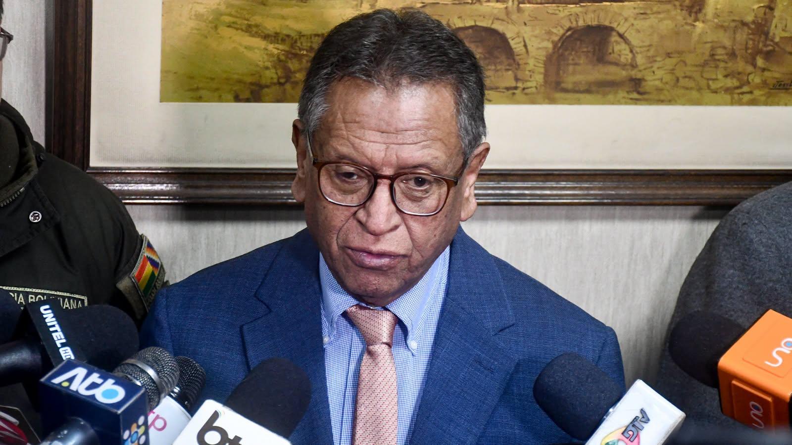 Ministro de Gobierno desconoce lista de funcionarios bolivianos sancionados con restricciones de visa por EE. UU.