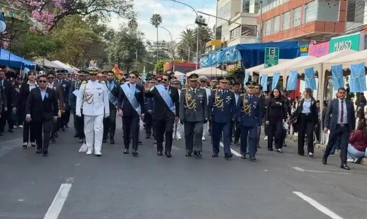 Cochabamba celebra sus 216 años con desfiles y actos cívicos